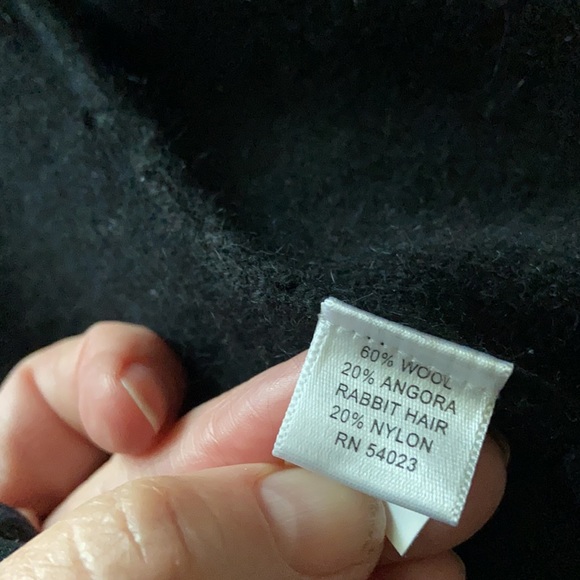 Banana Republic black 4 button cardigan sweater with detached belt. - Picture 11 of 13